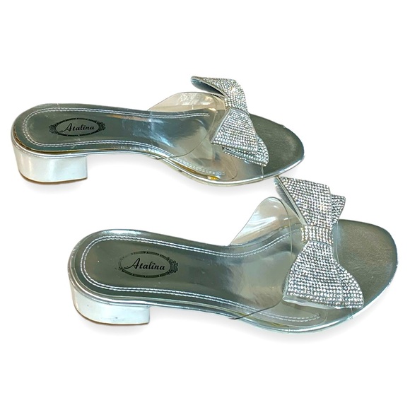 ATALINA SLIP ON SPARKLY SILVER BOW FRONT SANDALS. WOMEN’S SIZE 7.5 - Picture 3 of 7